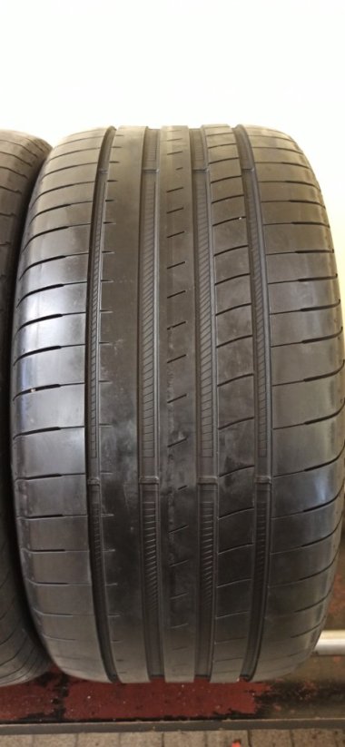 Goodyear Eagle 275/40 R18 103Y 4,5 - 5 mm (Bazarové)