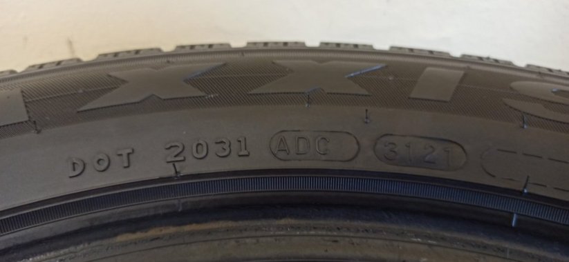Maxxis 215/60/17C 109/107H 1x7,5mm, 1x6,5mm (Použité)