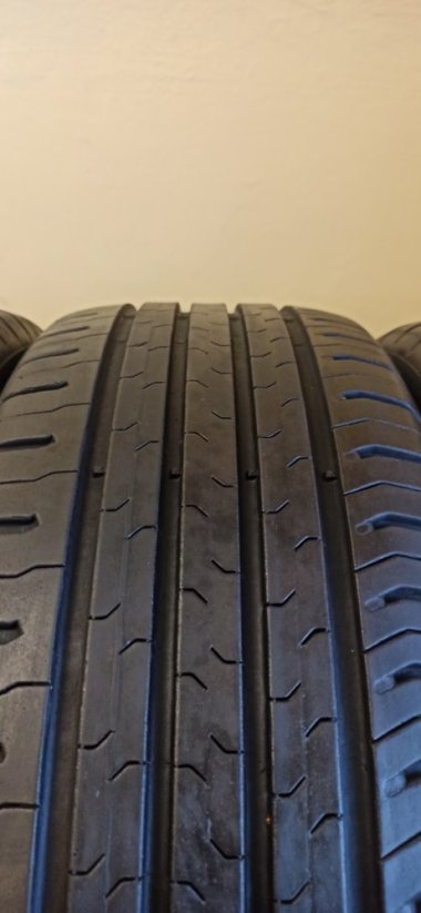 Continental 205/55 R16 3x91H 1x91V 4,5 - 6,5 mm (Použité)