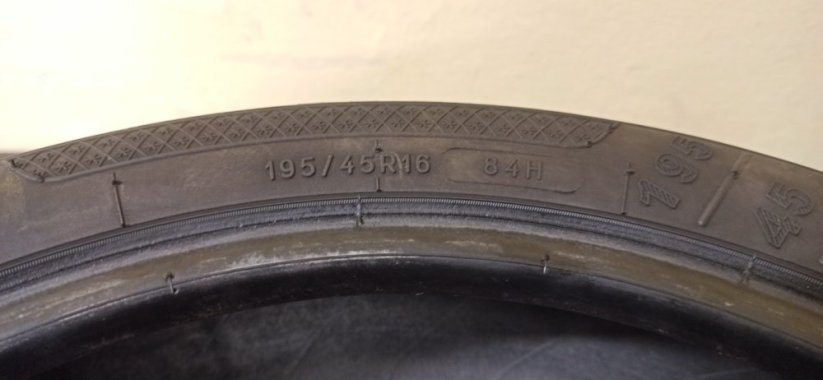 Kleber Krisalp HP3 195/45 R16 84H 4,5 - 5,5 mm (Bazarové)