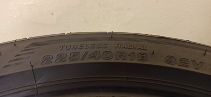 Bridgestone Potenza S005 225/40 R18 92Y 5,5 mm (Použité)