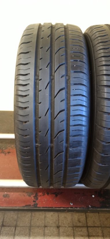 Continental 195/60 R15 88H 5 - 5,5 mm (Bazarové)