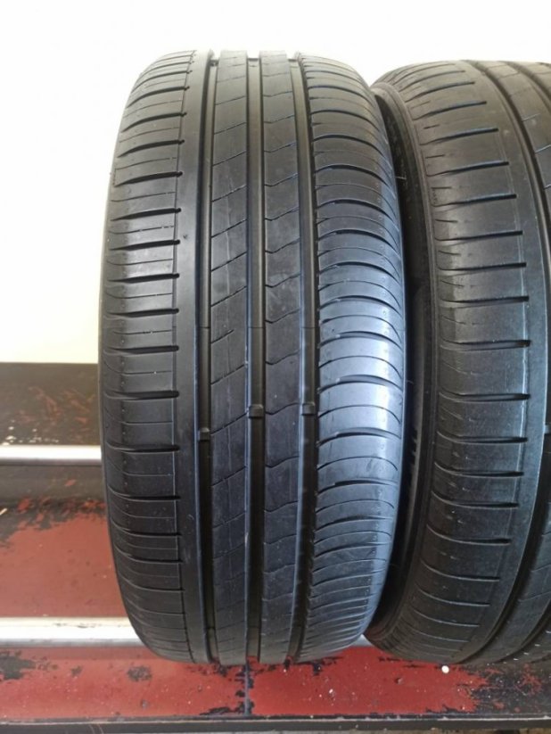Hankook 195/55 R16 87V 1x6,5mm; 1x5,5mm (Bazarové)