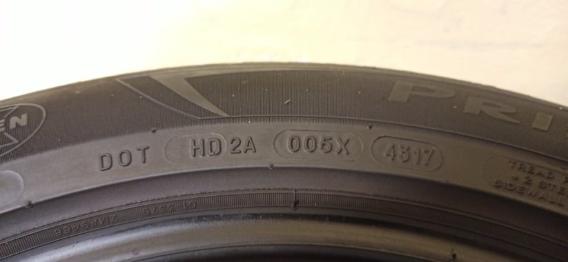 Michelin 205/55 R17 91W 4,5mm (Bazarové)