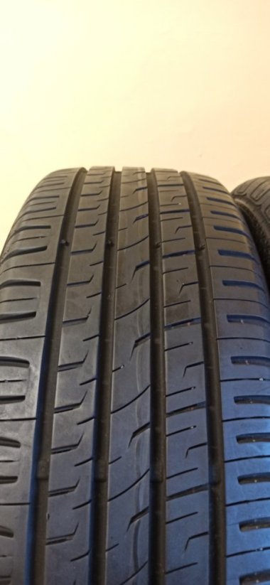 Barum Bravuris 3 HM 185/55 R15 82H 5,5 - 6,5 mm (Bazarové)