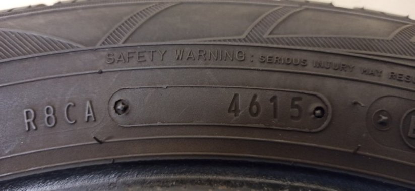 Falken HS 499 Eurowinter 185/60 R15 88T 5,5 mm (Použité)