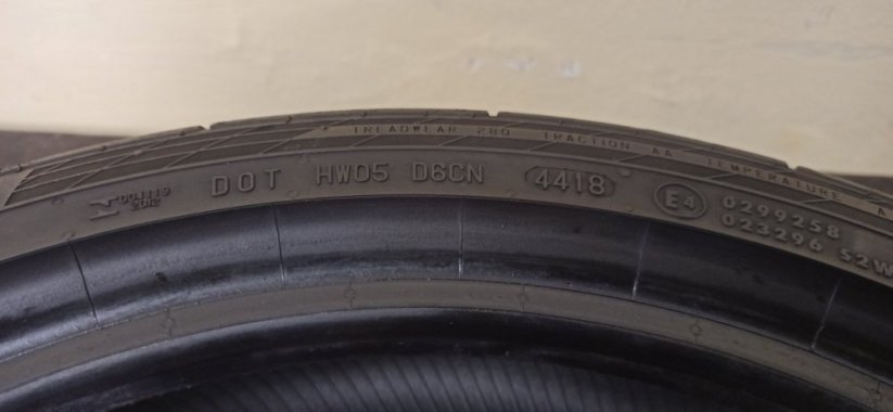 Continental 195/45 R17 81W 4mm (Bazarové)