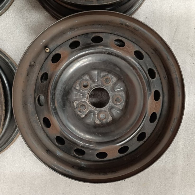 Ocelové disky Toyota Avensis 6Jx15'' , 5x100, ET39