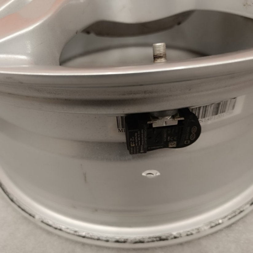 Originální alu kola na Hyundai 6,5Jx16'' , ET45