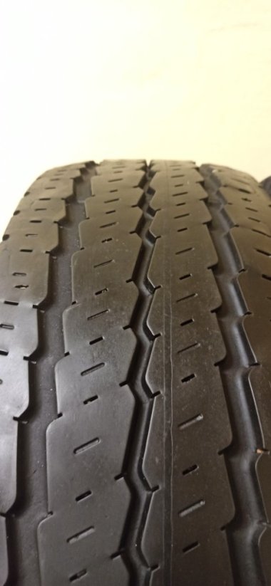 Continental 225/75 R16CP 116R 2x 8mm a 2x 6,5mm (Použité)