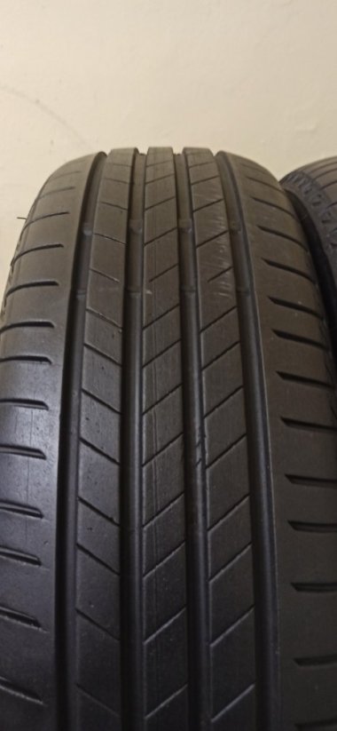 Bridgestone Turanza 185/65 R15 88H 5 - 5,5 mm (Použité)