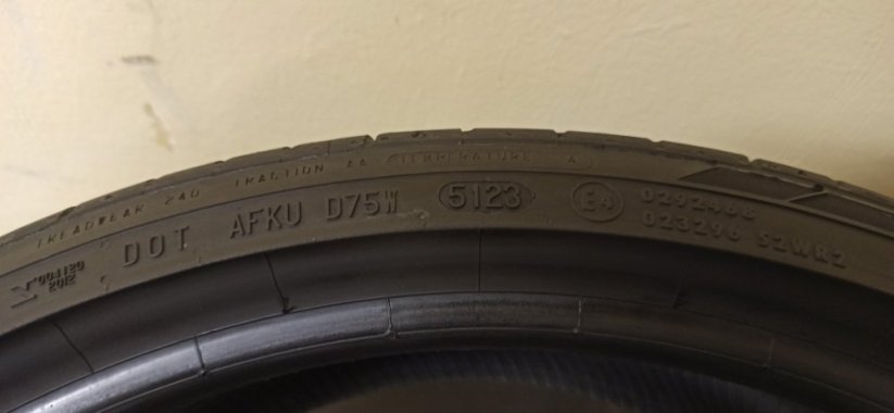 Continental ContiSportContact 265/30 R20 94Y 4 mm (Použité)