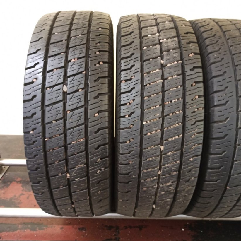 Uniroyal AllSeason 225/65 R16C 112/110R 5 - 9,5 mm (Bazarové)