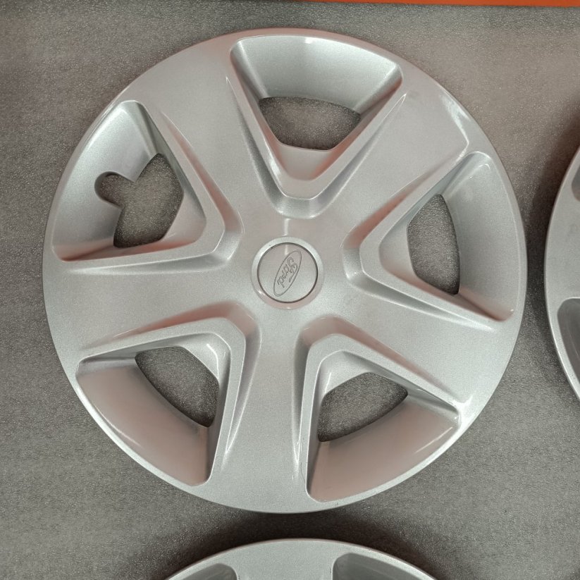 Poklice Ford Fiesta 16" (bazárove)