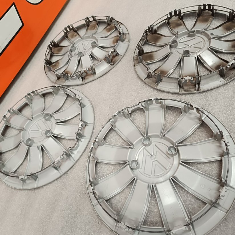 Poklice Volkswagen UP 14" TOP STAV (použité)