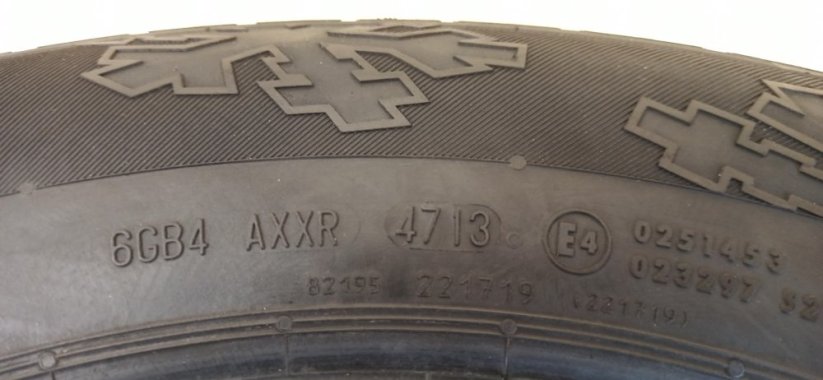Continental 195/70 R16 94H 5,5mm (Bazarové)