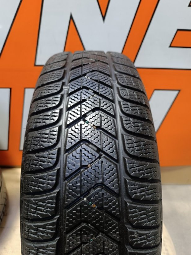 Volkswagen Sharan, Tiguan + zimní pneu 215/65 R16