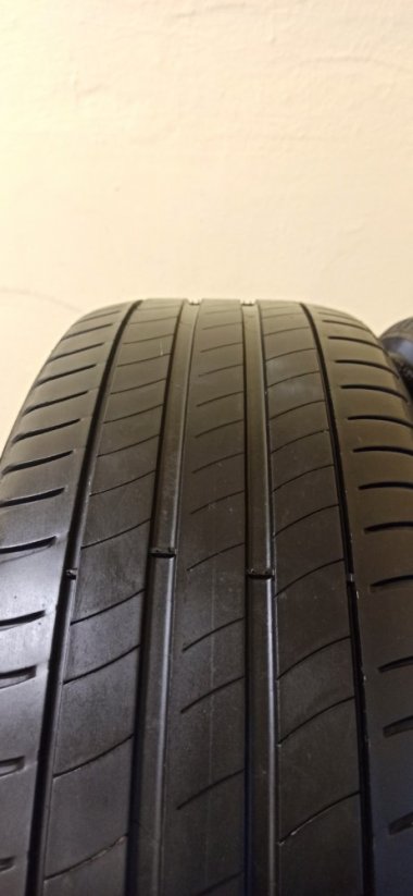 Michelin Primacy 3 205/55 R17 95V 4-4,5mm (Použité)