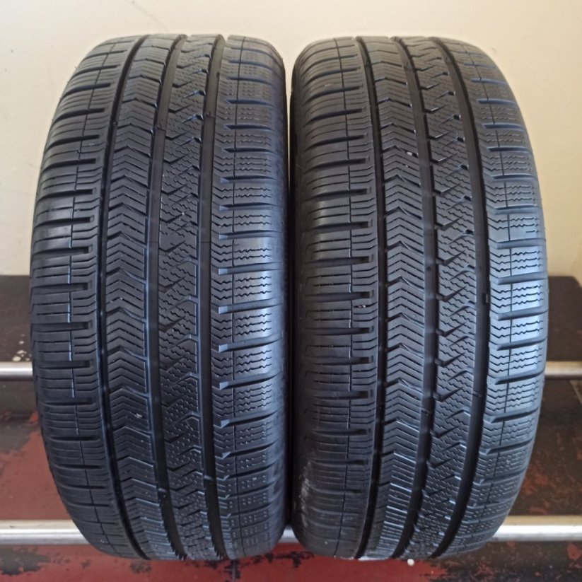 Vredestein Quatrac 5 205/45 R17 88Y 6,5 mm (Použité)