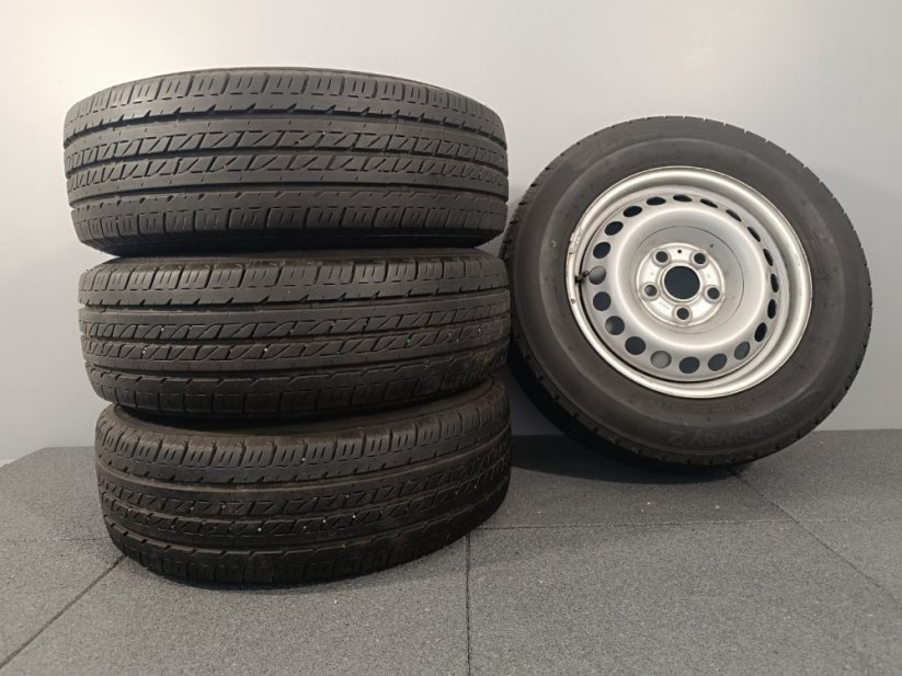 Kompletní kola VW Transporter/Multivan 215/65R16C