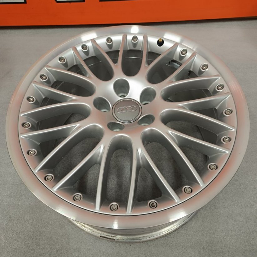 Originální alu kola na Audi TT, TT RS, TT S, R19