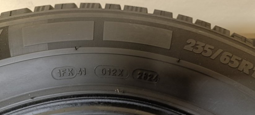 Michelin Agilis Alpin 235/65 R16C 121/119R 6 mm (Použité)