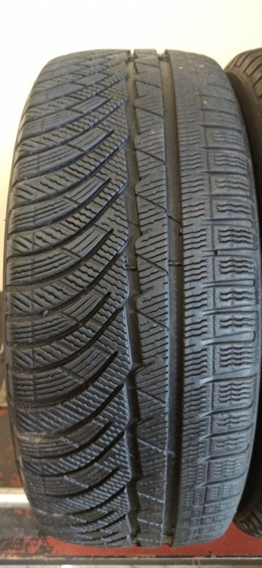 Michelin Pilot Alpin PA4 225/50 R18 99V 4,5-5,5mm (Použité)
