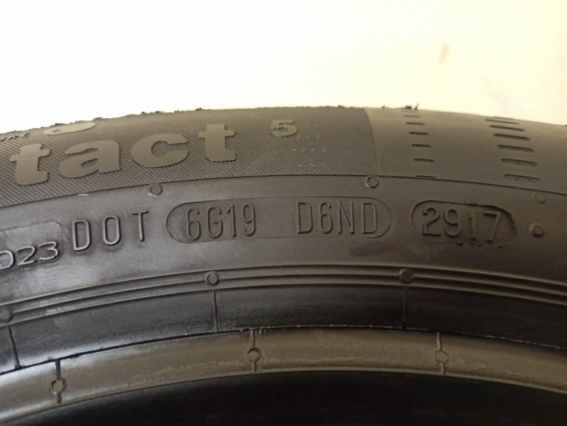 Continental 195/55 R16 87H 7,5mm DEMO-TOP (Bazarové)