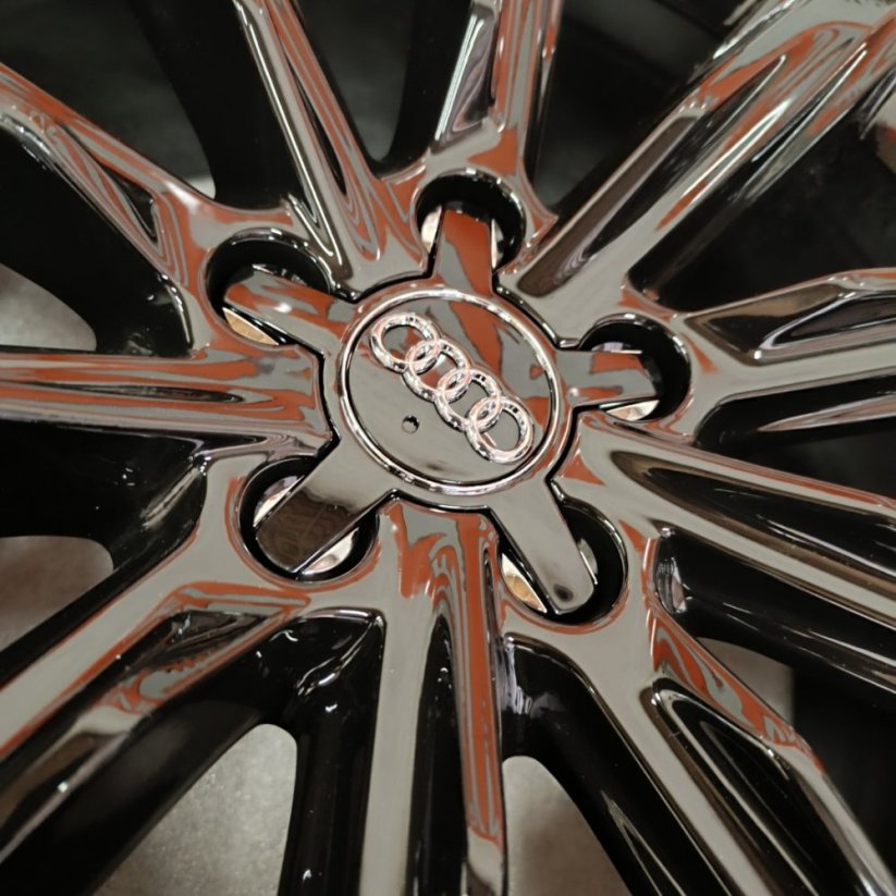 Originální alu kola na Audi A7 8Jx19'' , ET26