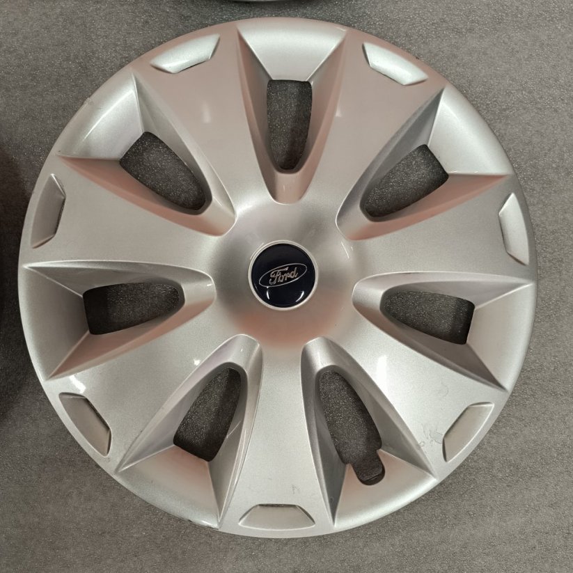 Puklice Ford Focus, Mondeo, C-Max 16" (bazarové)