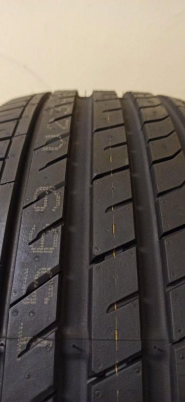 Nexen N Fera SU1 205/40 R17 84W 7 mm