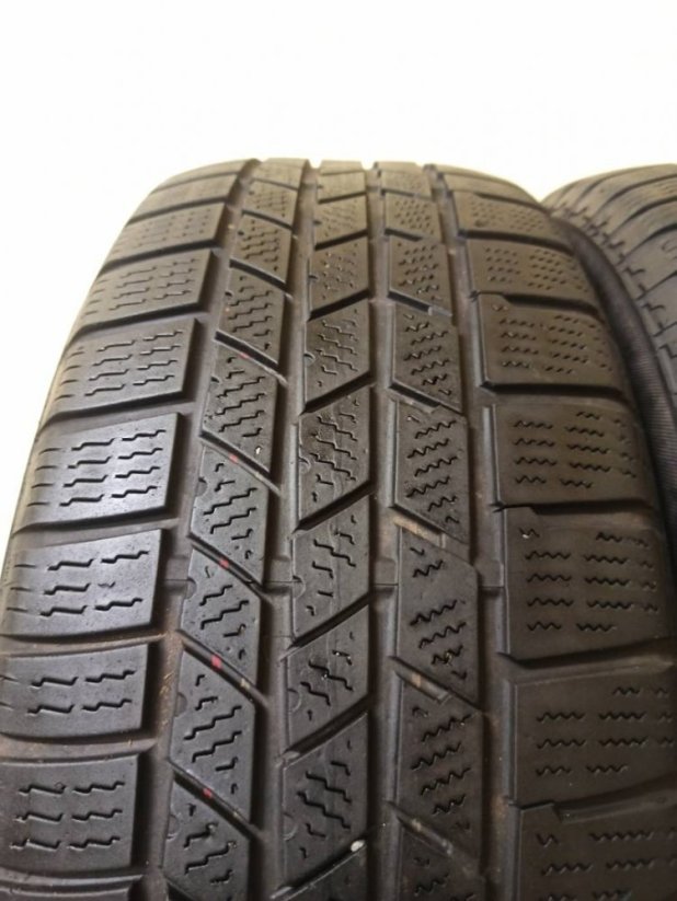 Continental 235/60 R17 102H 1x5mm; 1x4,5-5mm (Použité)