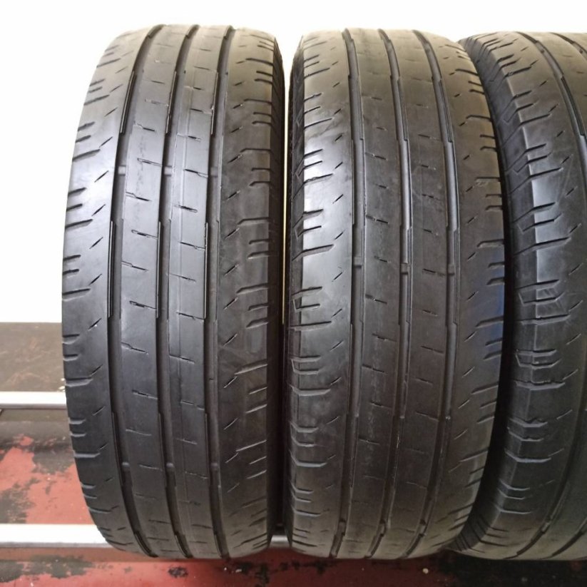 Continental 205/75 R16C 113/111R 5mm (Použité)