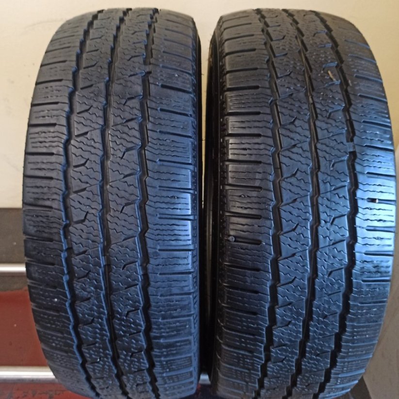 Maxxis 215/60/17C 109/107H 1x7,5mm, 1x6,5mm (Bazarové)