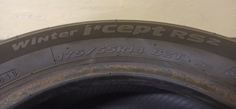 Hankook Winter icept RS2 175/65 R14 82T 7,5 mm (Použité)