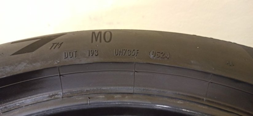 Pirelli P7 275/40 R18 103Y 4-5mm (Použité)