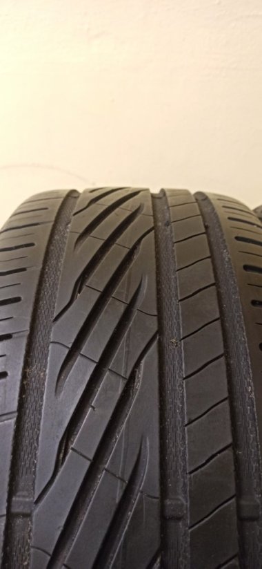 Uniroyal RainSport 5 245/35 R19 93Y 5 - 6 mm (Bazarové)