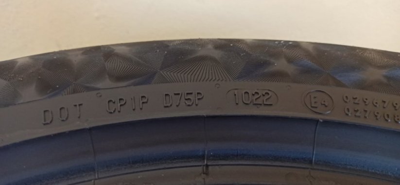 Continental Premium Contact 235/50 R18 97V 5,5-6mm (Použité)