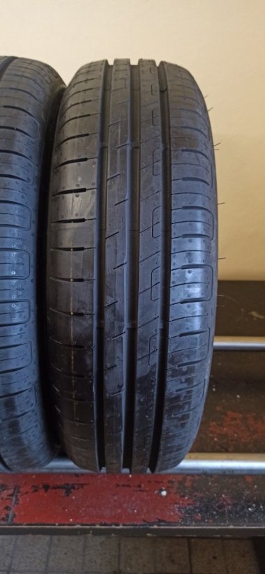 Goodyear EfficientGrip 165/65 R15 81H 6,5mm (Použité)