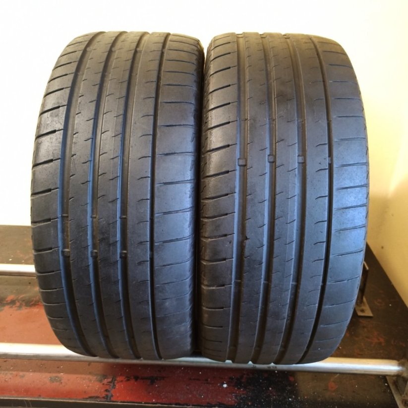 Bridgestone Potenza 245/45 R18 100Y 4,5mm (Použité)
