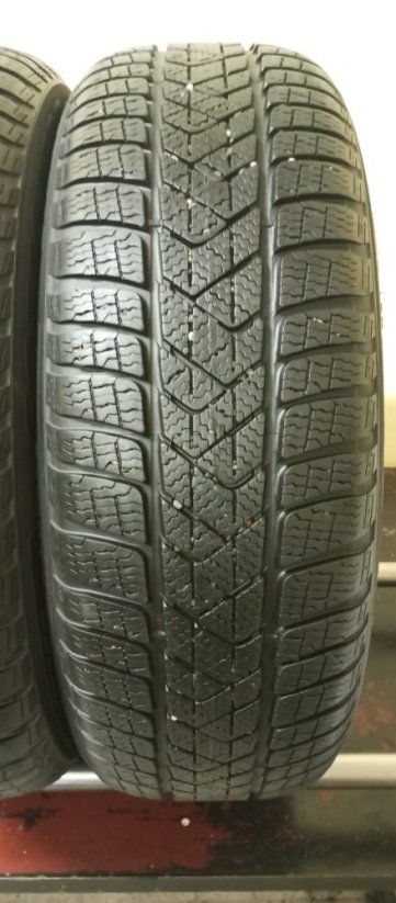 Pirelli 205/55 R17 91H 6-6,5mm (Bazarové)