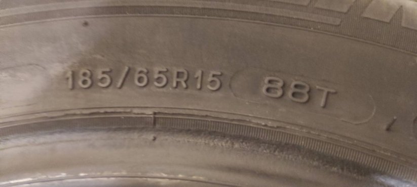 Letní pneu Michelin 185/65 R15 88T 3,5-4mm (Použité)