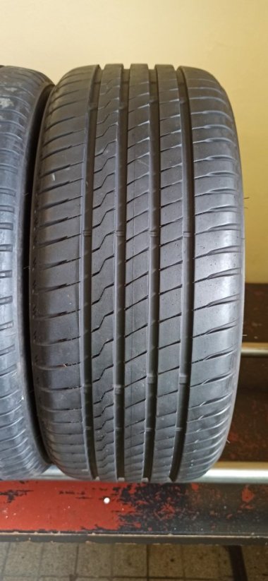 Firestone Roadhawk 215/45 R16 90V 5 - 5,5 mm (Bazarové)