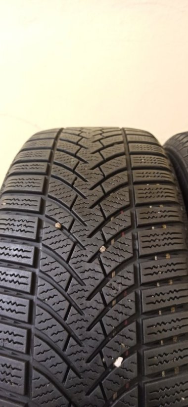 Semperit Speed-Grip 3 205/55 R16 91H 4,5 - 5 mm (Bazarové)