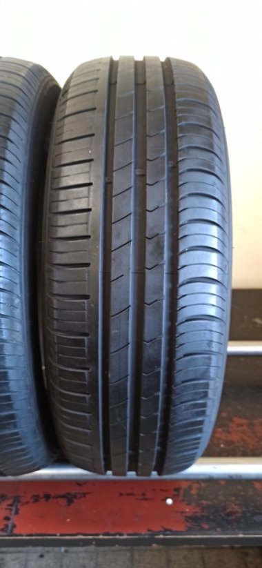 Hankook 185/60 R15 84H 5,5mm (Bazarové)
