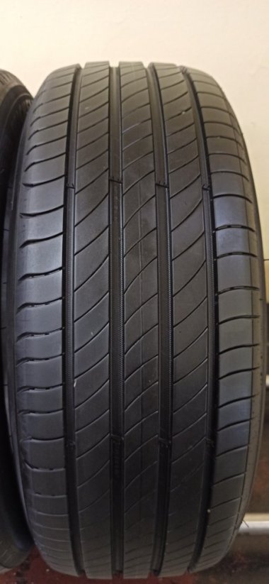 Michelin Primacy 4 205/55 R17 91V 5,5 - 6 mm (Použité)