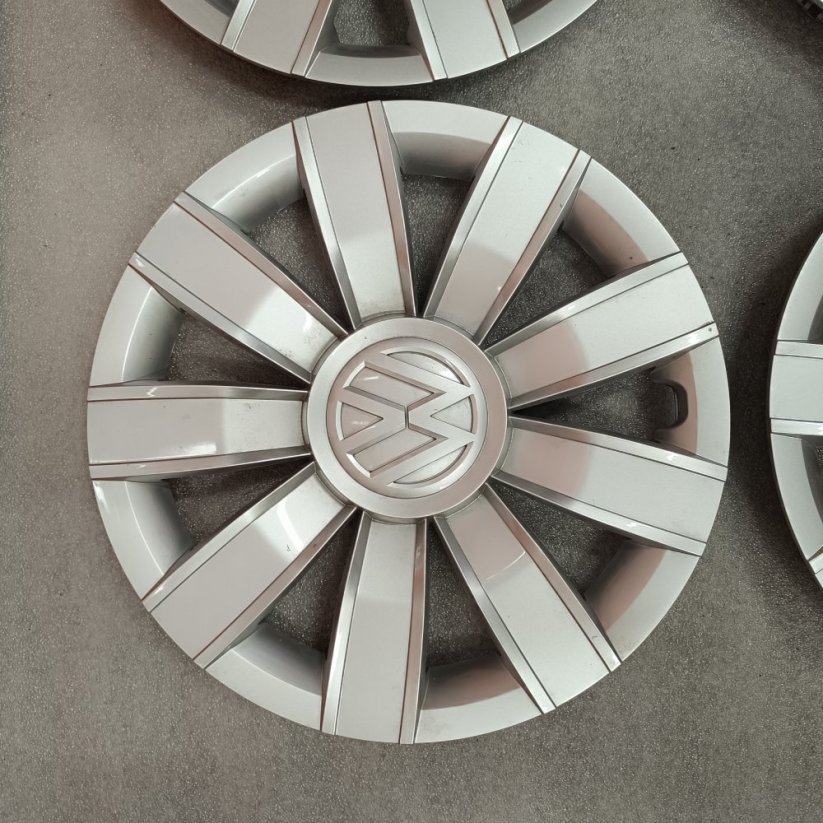 Poklice Volkswagen UP 14" TOP STAV (použité)
