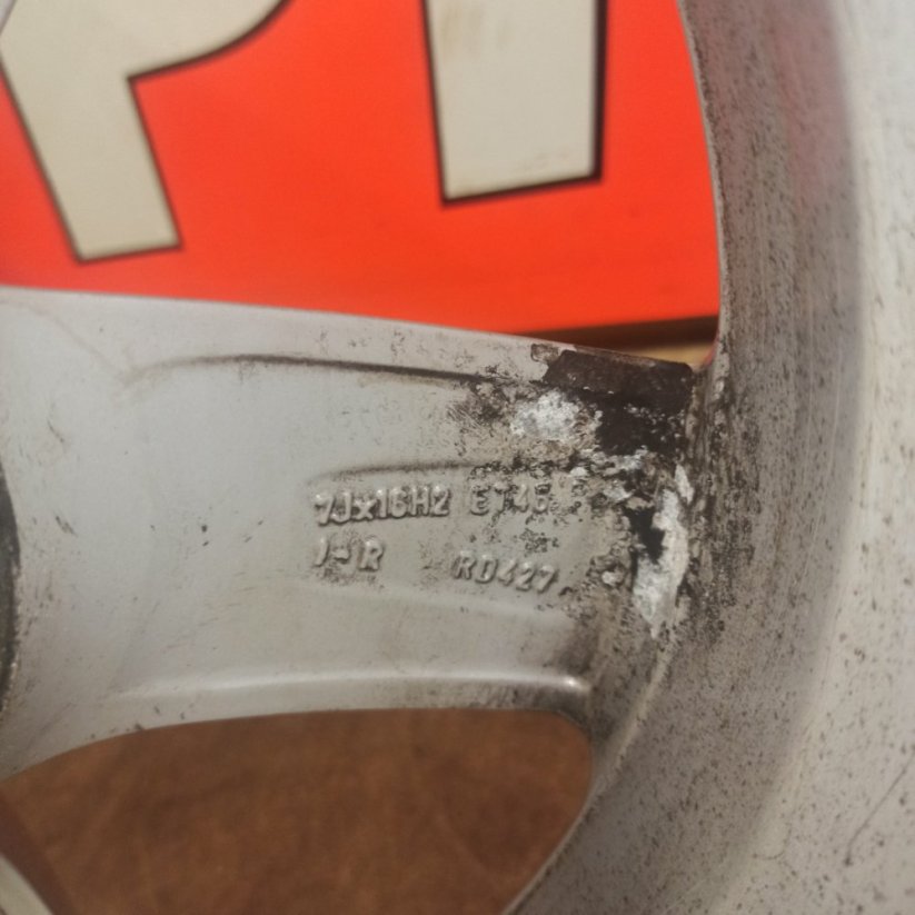ALU kola Audi A4, 5x112 ET46 zimní pneu 225/55 R16
