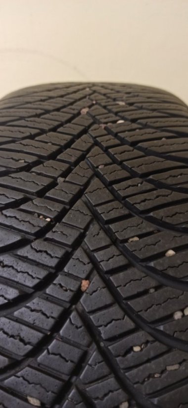 Goodride All Season Elite 205/60 R16 96V 6 mm (Bazarové)