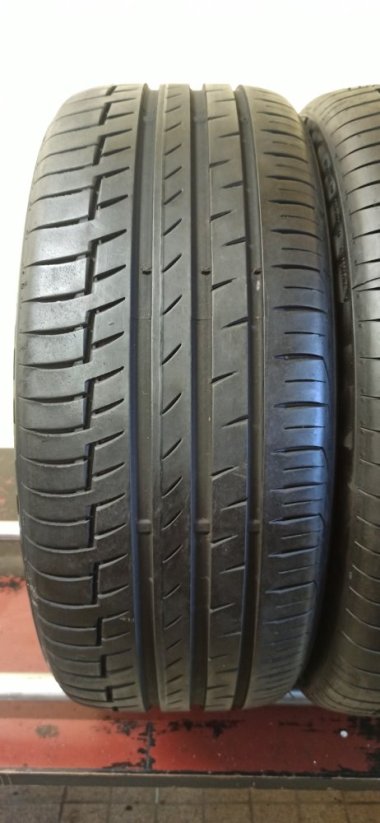 Continental 235/45 R19 99V 1x7mm 1x6mm (Bazarové)